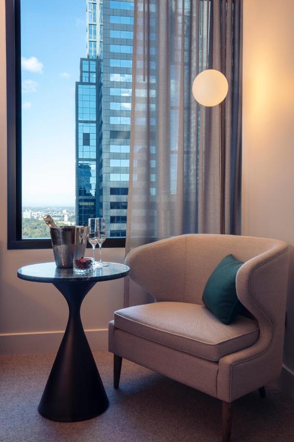 Next Hotel Melbourne, Curio Collection By Hilton Exteriér fotografie A room at the hotel